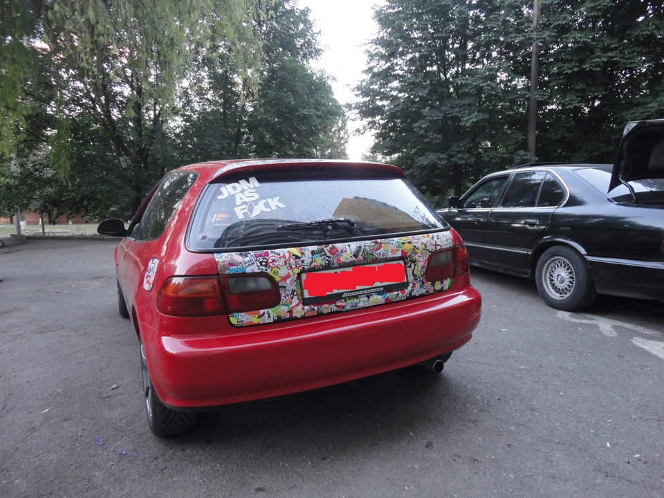 СТІКЕР БОМБІНГ розбомбили ззаду 3
