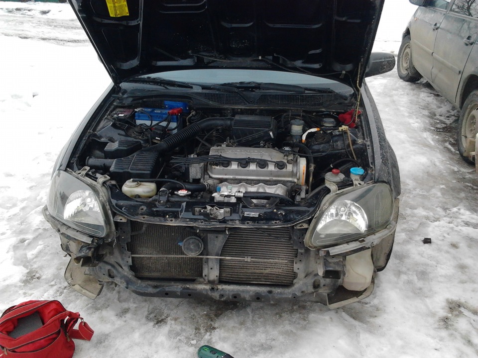 Грати type R, фари 2