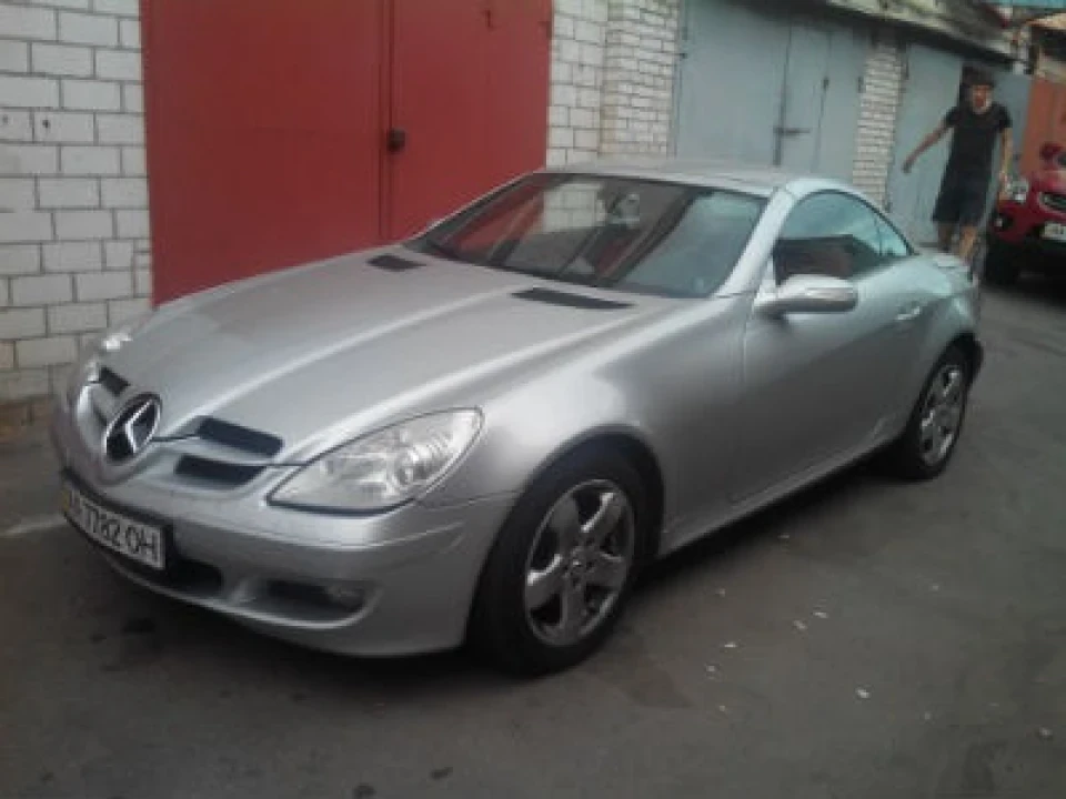 ЕЛІТНИЙ СПОРТКАР MERCEDES SLK