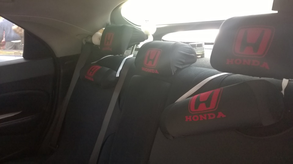 Підголовники (чохли 5 шт.) Honda + Подушки 1