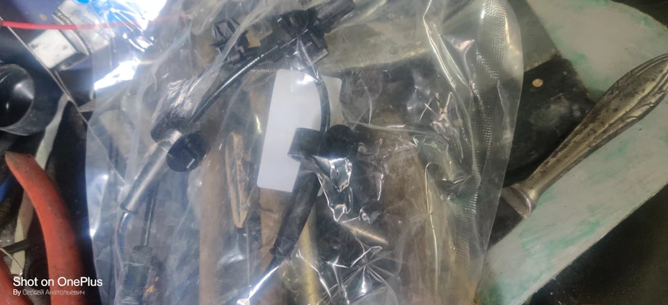 Заміна заднього лівого датчика ABS