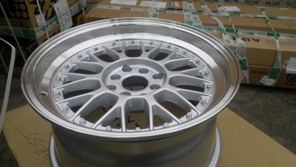 Продам XXR 521 R16 8J ET20 4X100 4X114.3 2
