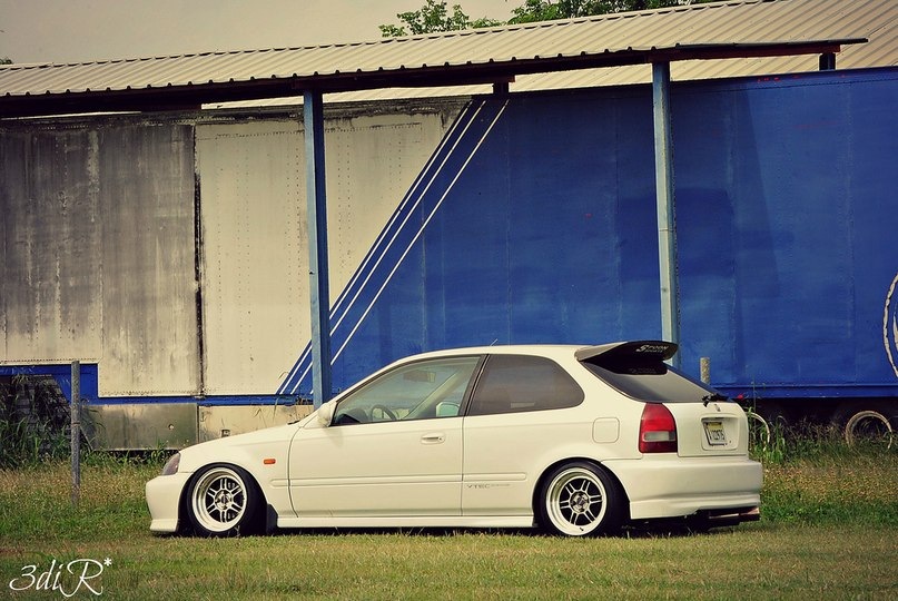 спойлер SPOON або TYPE R? =) 3