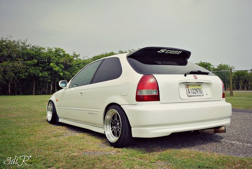 спойлер SPOON або TYPE R? =) 5