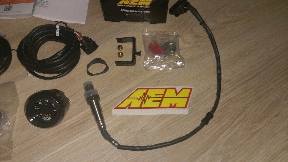 Широкополосний лямбда зонд AEM UEGO 30-4110. 2