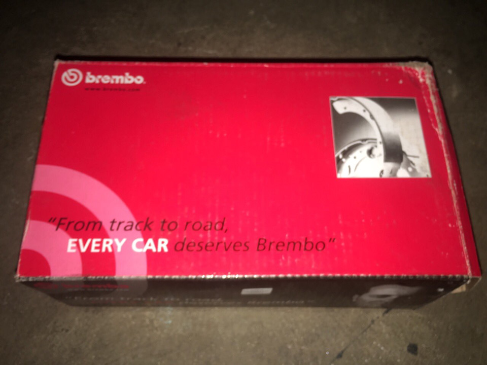 Тормозні колодки для задніх барабанів brembo. 2