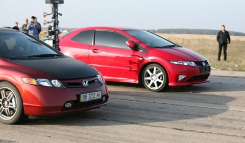 Honda Civic Type-R проти Honda Civic Si на 1/4 mile 1