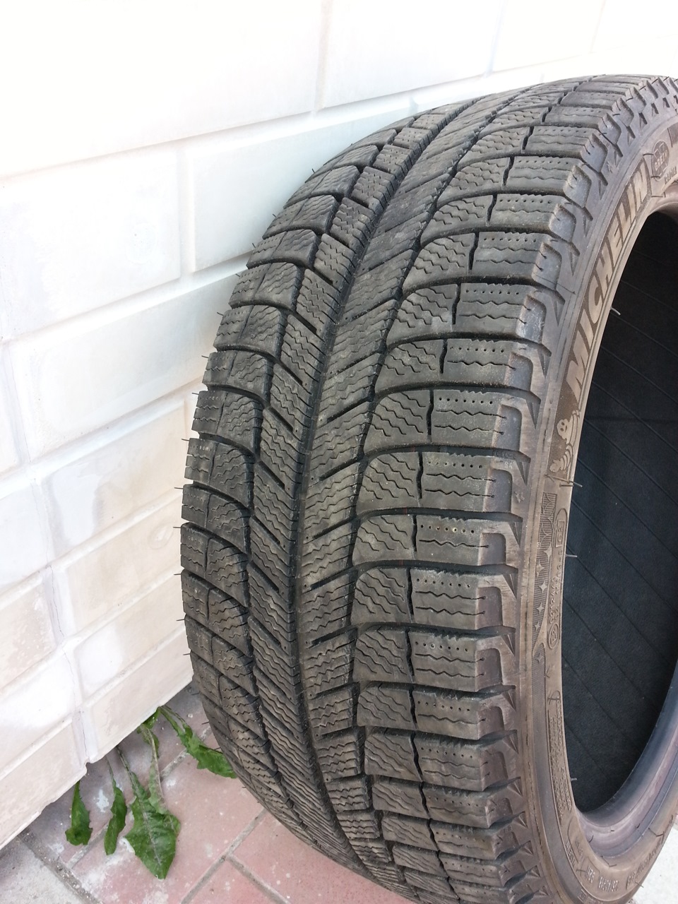 продам ведмедика 225/40 R18 3