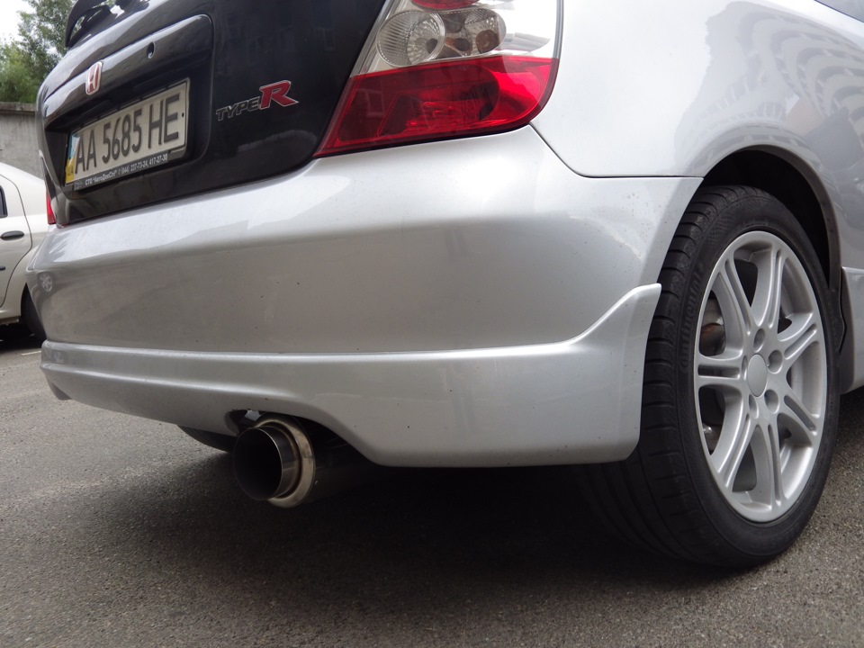 Поставив випуск Tanabe Racing Super Medalion exhaust 5