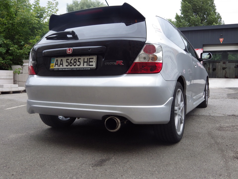 Поставив випуск Tanabe Racing Super Medalion exhaust 4