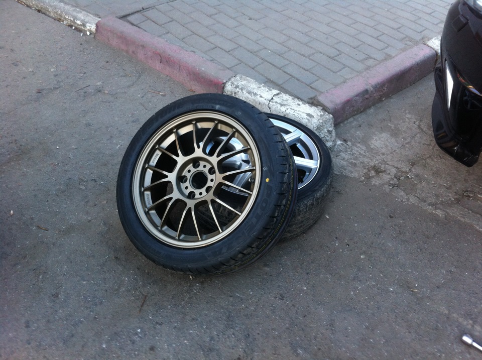 Rays SE 37 + Potenza RE002 Adrenalin 2