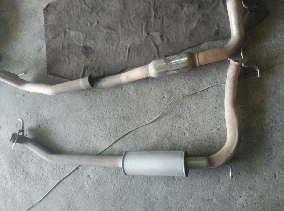 Вихлоп Invidia Q300/G200 5