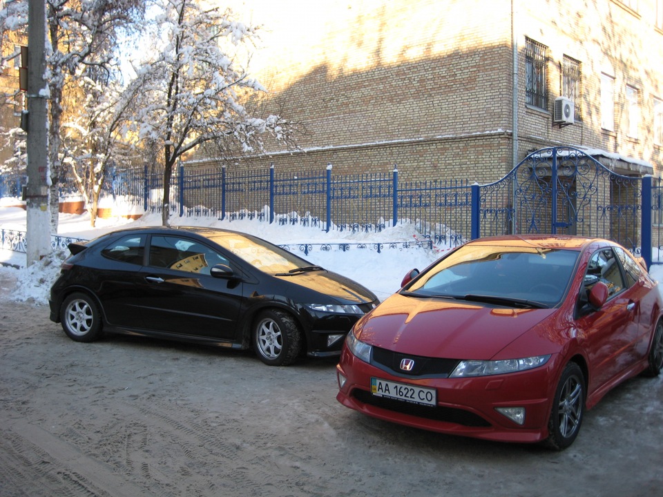 Фетіш: Алькантара з червоною сторчкою) 3