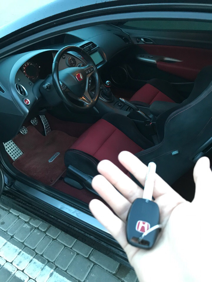 таааак, заїзд Honda civic Type R vs Volkswagen Golf gti7 1