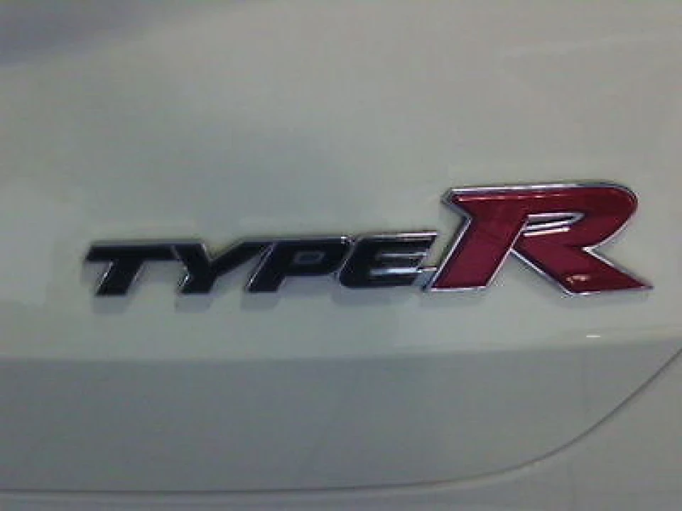 КУПЛЮ оригінальну (!) емблема Type R на кришку багажника
