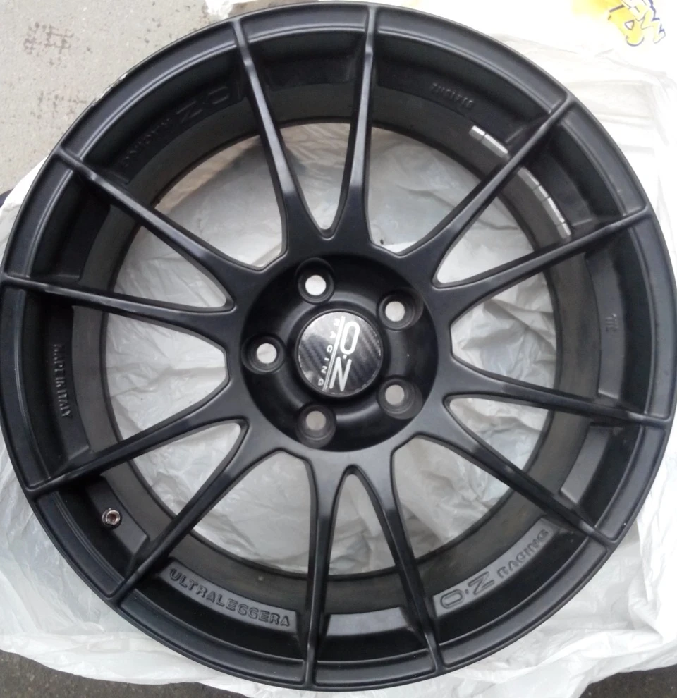 OZ Ultraleggera matt black та гайки Muteki