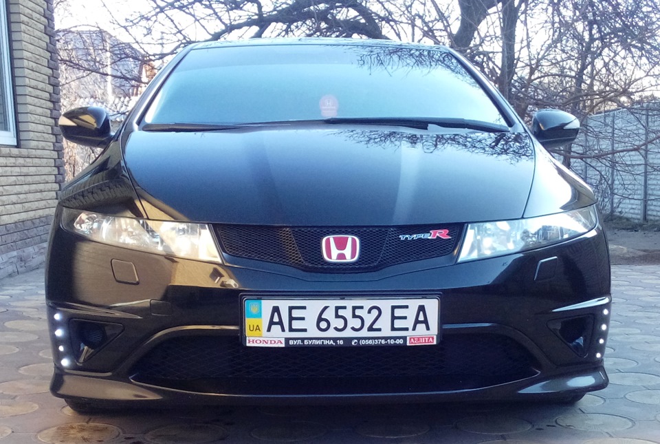 Фарбування супортів, встановлення міні-лінз і шильд type r в радіаторні грати 5