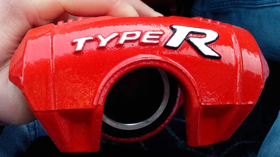 Фарбування супортів, встановлення міні-лінз і шильд type r в радіаторні грати