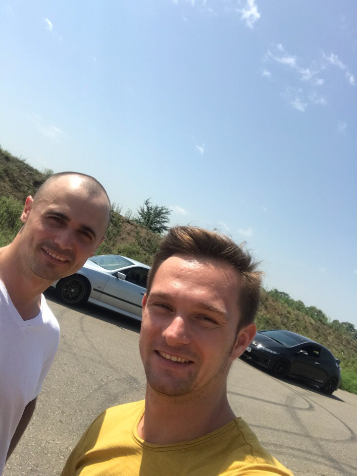 відбувся заїзд Honda Civic typeR vs BMW e39 540 1