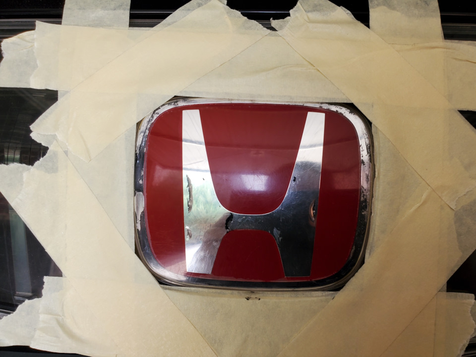 Заміна заднього значка Honda FN2 3