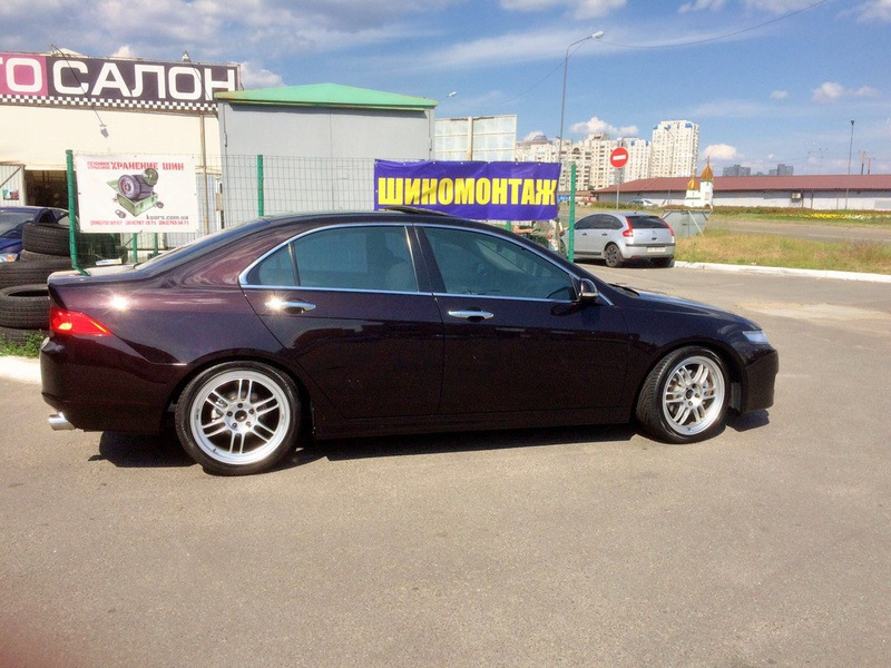 TypeR FN2 та легкі диски Enkei RPF1 R18 7.5J ET48 4
