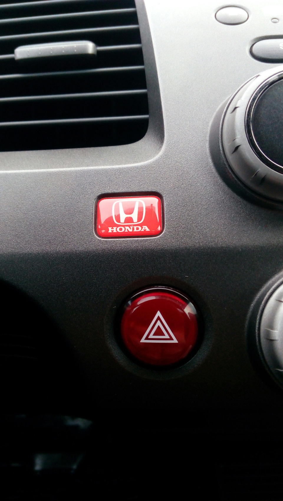 Наклейка Honda, мелочь а приятно! 2
