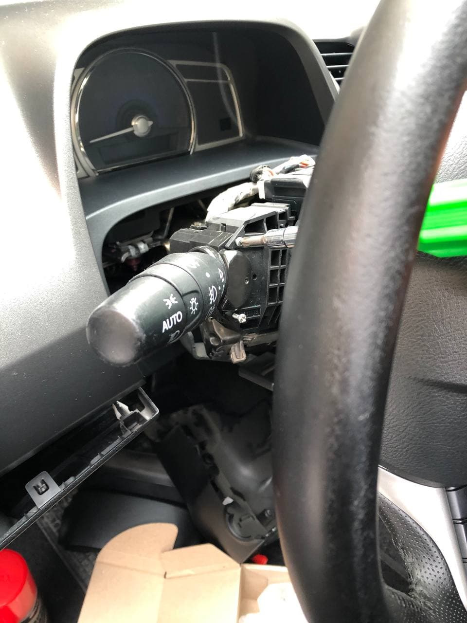 Авто-режим світла та авто складання дзеркал 2
