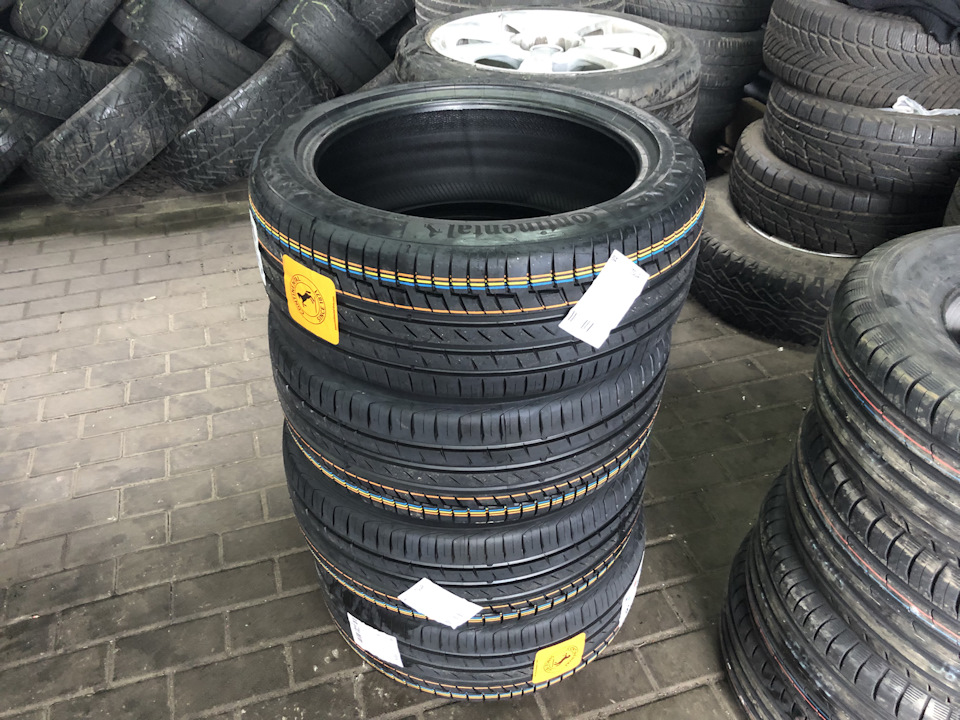 Continental ContiPremiumContact 6 215/45 R17 91Y XL FR 1