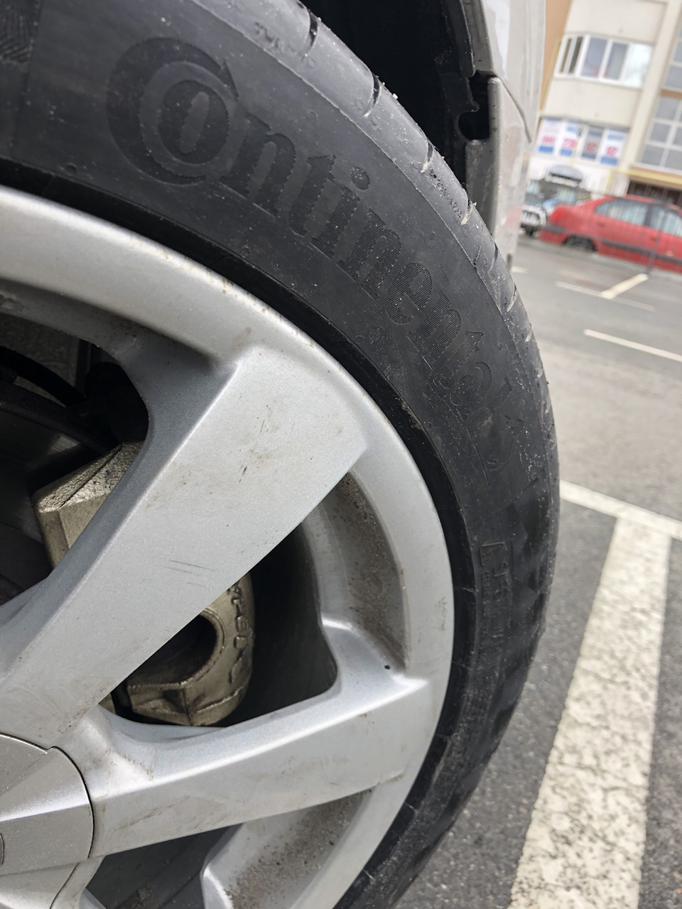 Continental ContiPremiumContact 6 215/45 R17 91Y XL FR 2