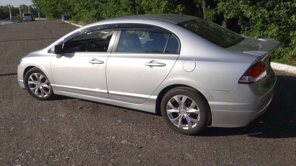 Mugen Side Window Deflectors & Feel's Mirror Visors 2