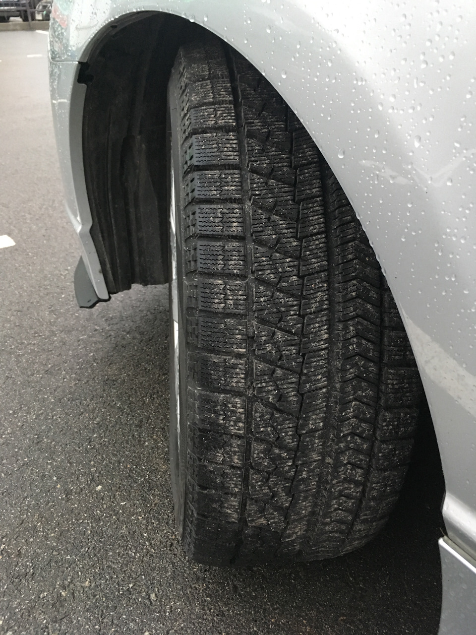Зимова гума Bridgestone Blizzak VRX 4