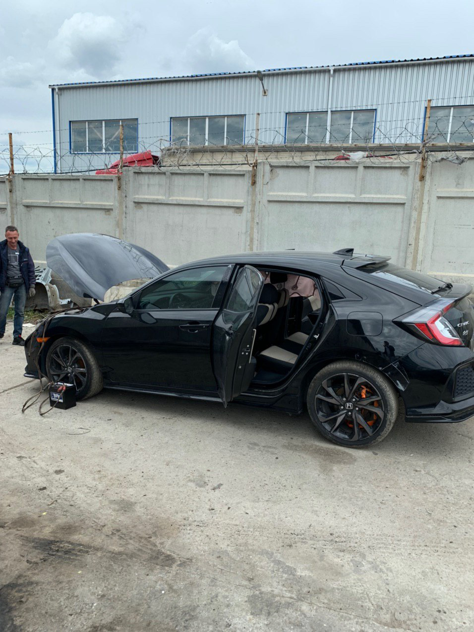 Забрав машину ура.) 2