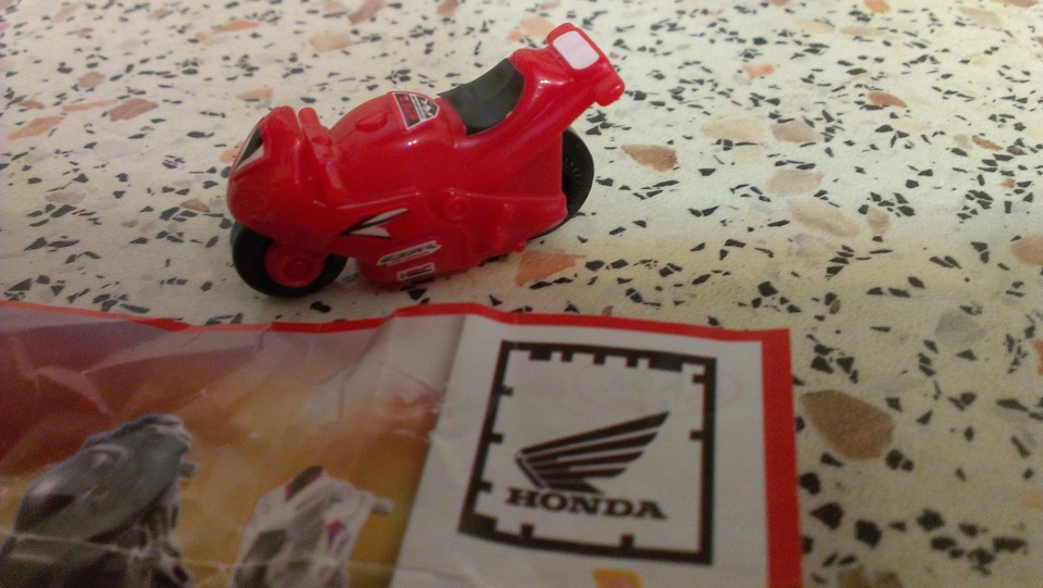 Іграшка Honda у Kinder 1
