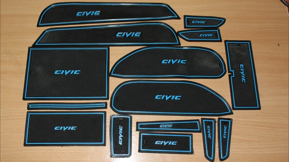 Килимки в ніші салону Honda Civic 4D