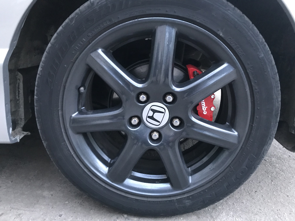 Трохи колгоспу))))накладки brembo)) 2