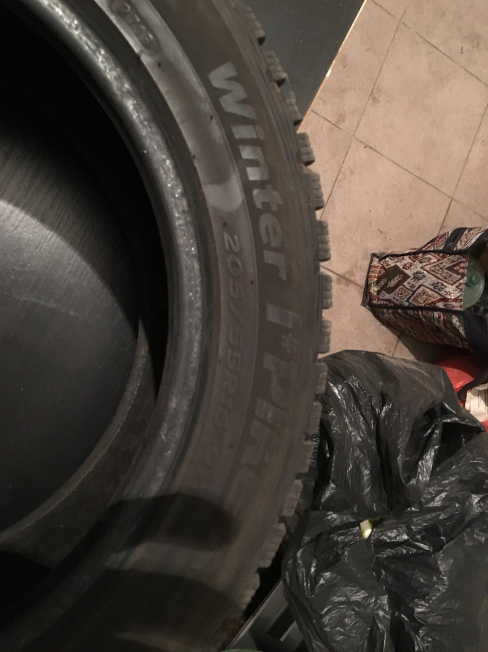 Продам зимову гуму Hankook 2
