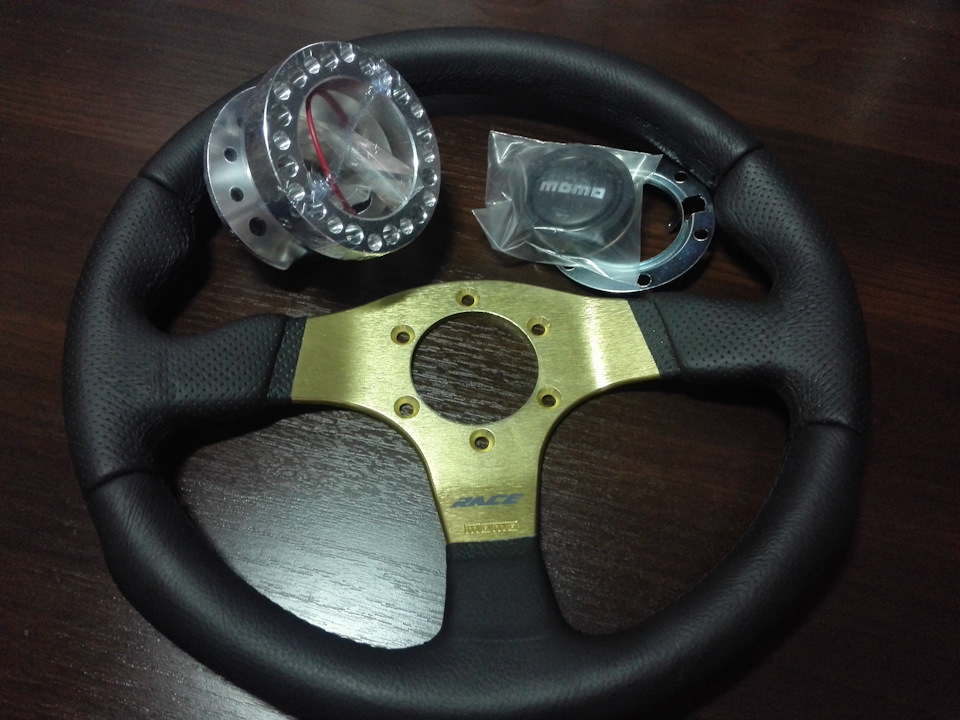 Руль MOMO Race 320mm 3
