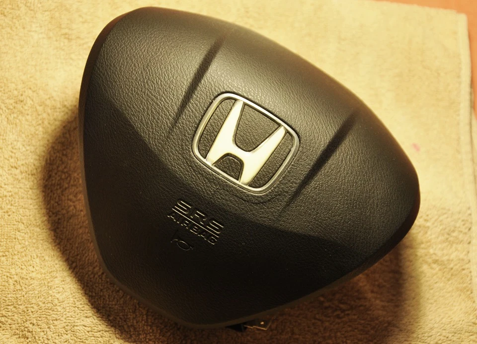 Заміна емблеми Honda
