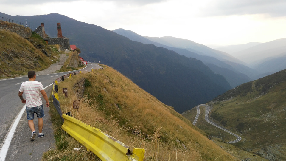 Transfagarasan road 3