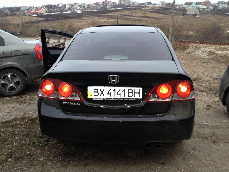 4 габарити, 4 стопи, 2 туманки. 1