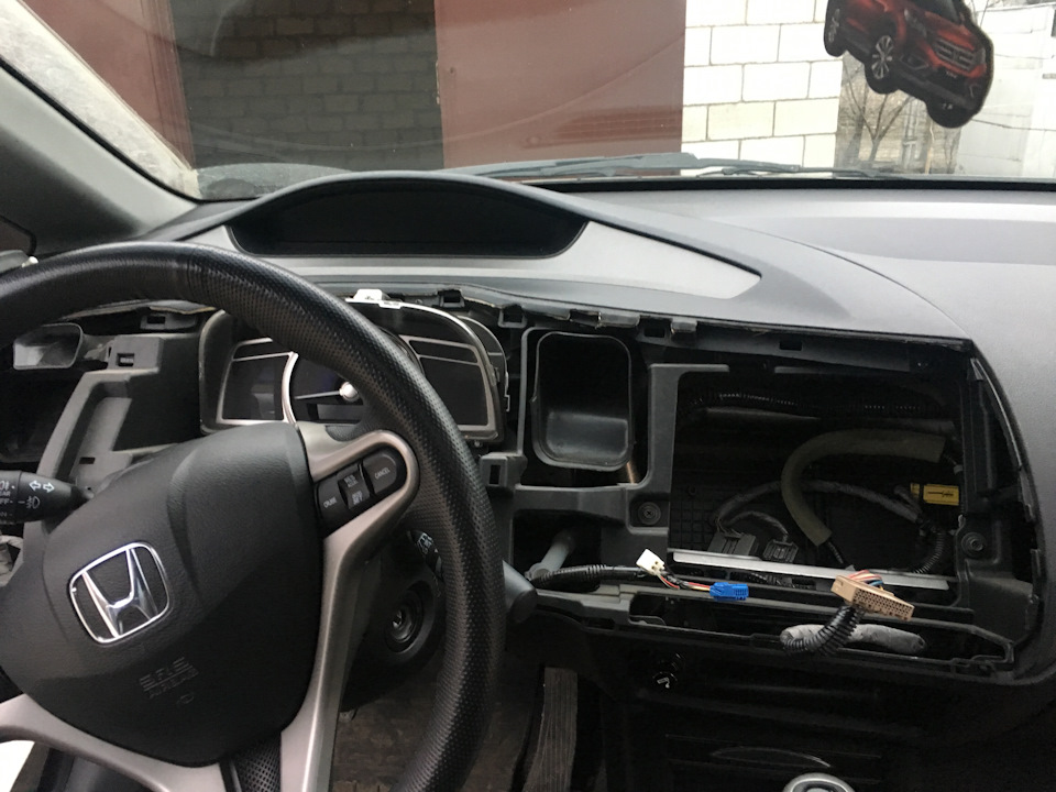 Шумка салону, MP3, фіксатори дверей та заміна клапана PCV 5