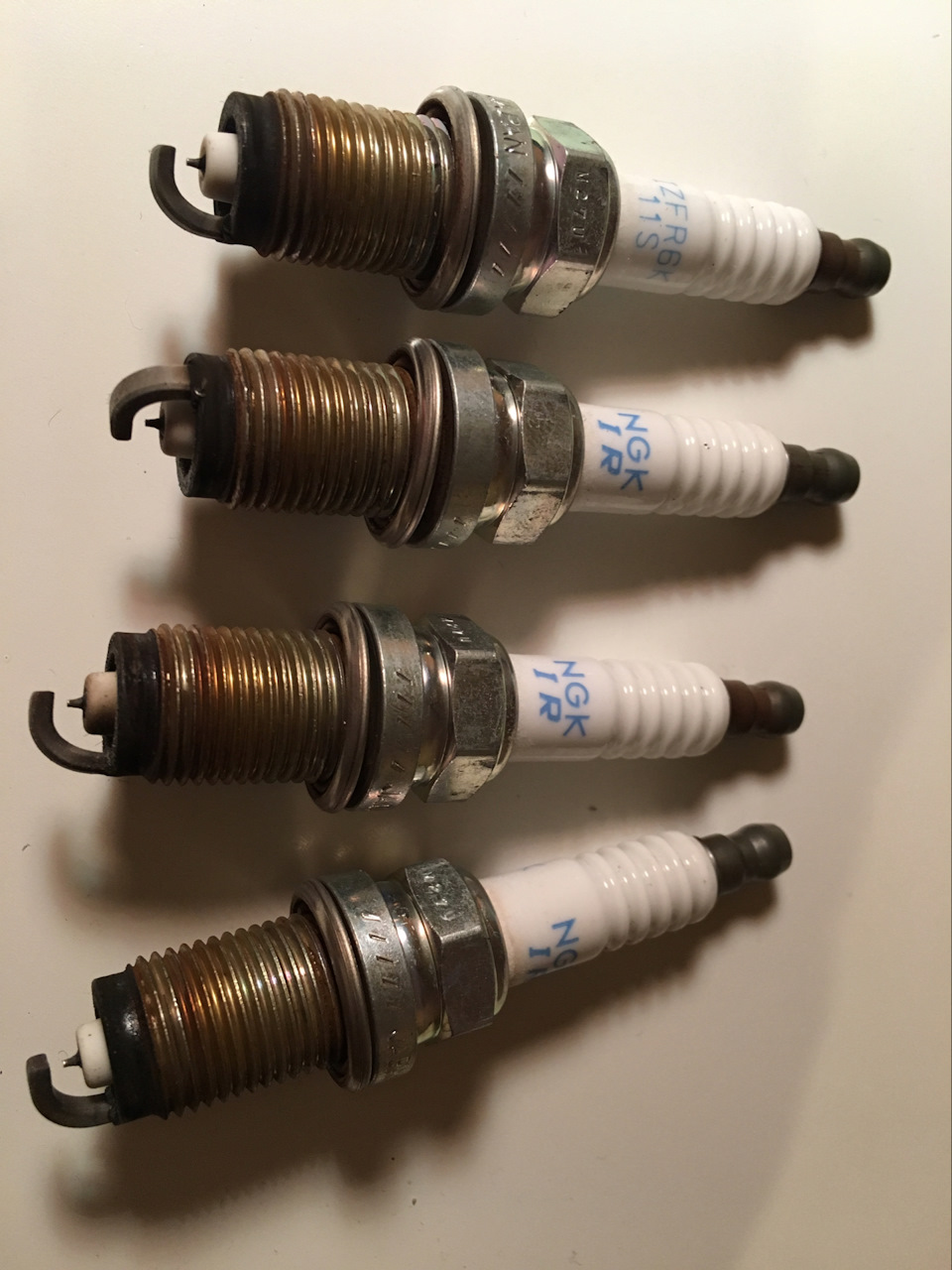 Свічки запалювання NGK LASER IRIDIUM 4