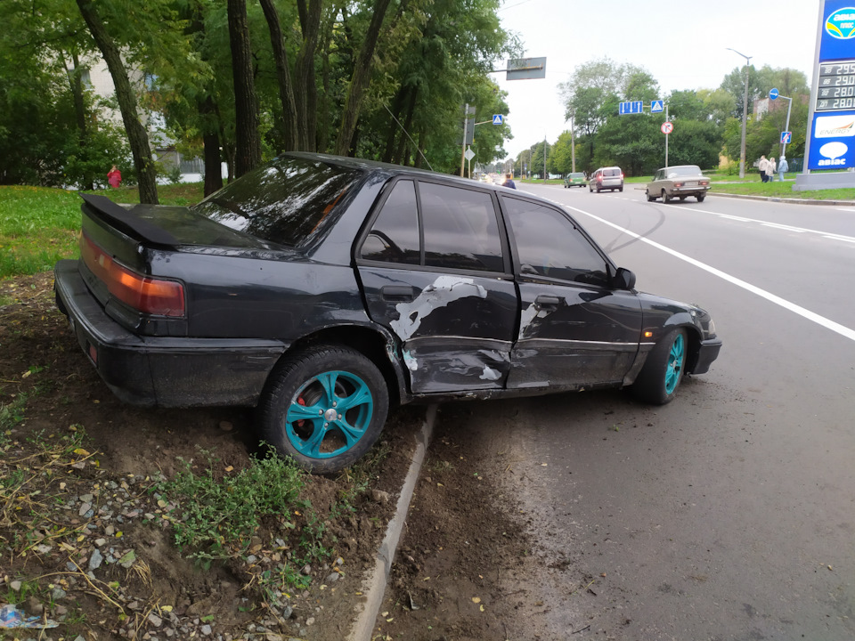 Ось і прийшла біда. Німець майже вбив японця. та це ДТП (( 3