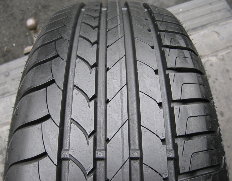 Літня гума GoodYear EfficientGrip 1