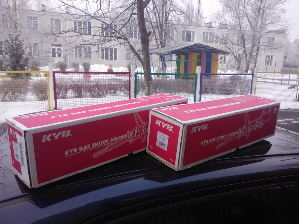 KYB-заміна стійок. Civic їздить щодня. 3