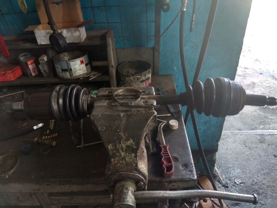 Змінюємо жижу в ГУРЕ(тільки honda). HDK гранати обслуговуємо. 1