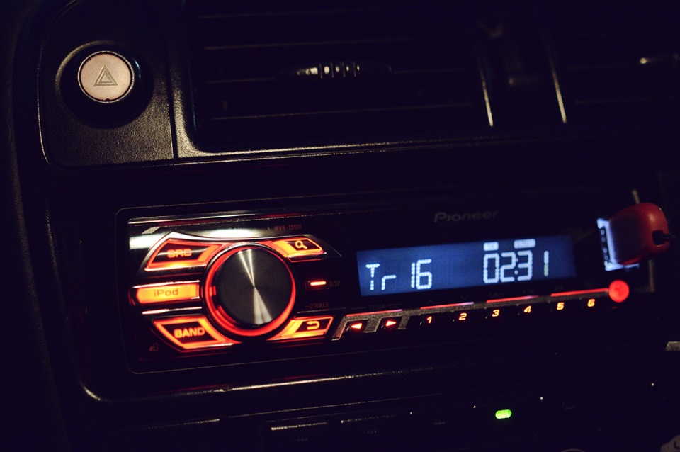 Нова магнітолка Pioneer 2