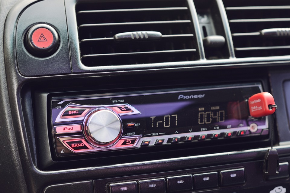 Нова магнітолка Pioneer 3