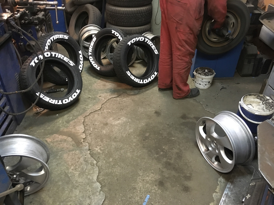 Civic Vti OEM wheels • експерименти з гумою • наклейки на шини 5