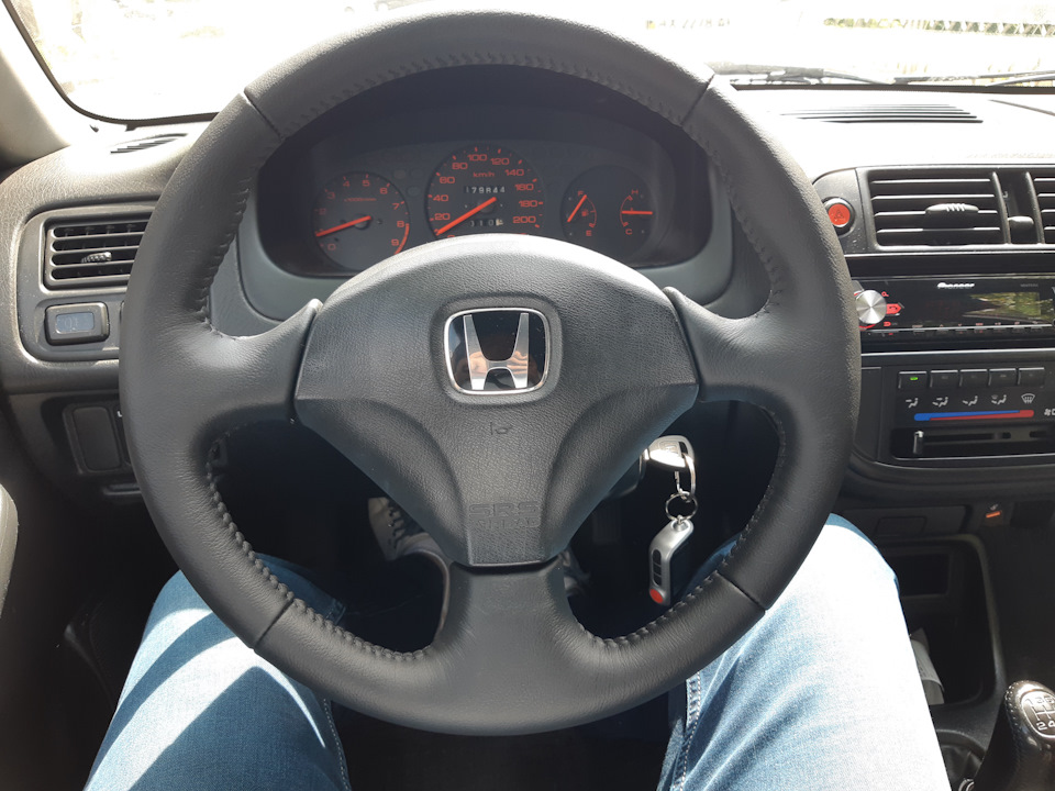 Руль від EP3 (Civic TypeR 2nd gen) 1